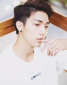 Zhen Jia Jian as Cheng Yue