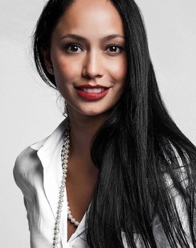 Maya Zapata as Concepción Cañedo