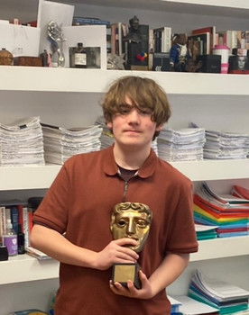 Manus Hudson as Manus