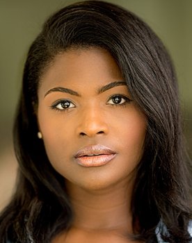 Lindsey G. Smith as Naomi