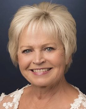 Hilda Heick as Sig selv