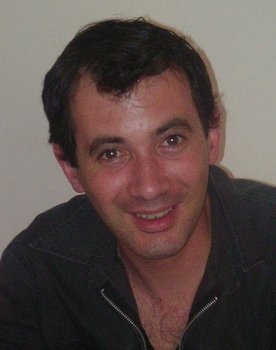 Pedro Cavaleiro as Mário