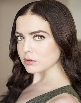Deneen Melody as Hecate Freya