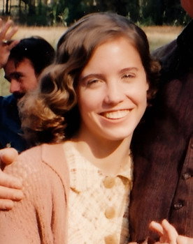 Emilie Jacobs as Peggy