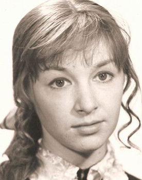 Aleksandra Medvedeva as Весна