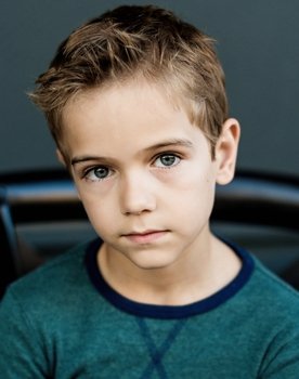 Gavin Warren as Young Mack