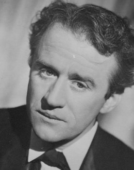 Cyril Cusack as Rodgers