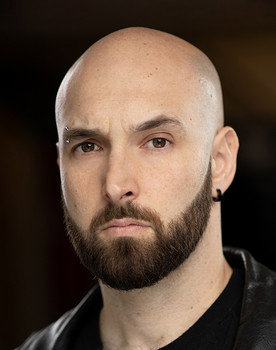 Fabian Novell as Carlos