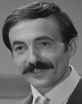 Piro Malaveci as Shoferi