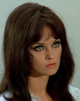 Femi Benussi as Carmelina