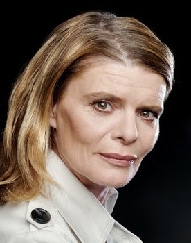 Zuzana Bydžovská as Růžena Běhounková