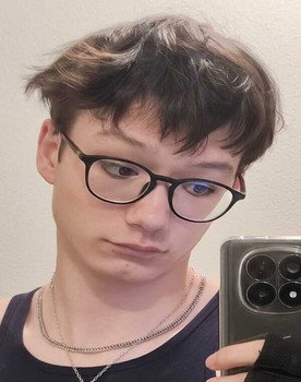 Siméon Guénolé as Ami de Bran