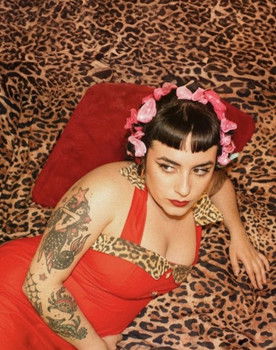 Tayri Panés Barranco as "Altura"