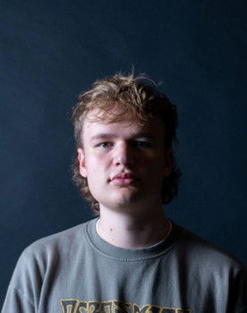 Adam Sluijter as Thomas