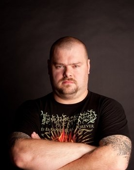 Piotr Kozieradzki as Drums