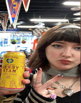 helen rideout as Love