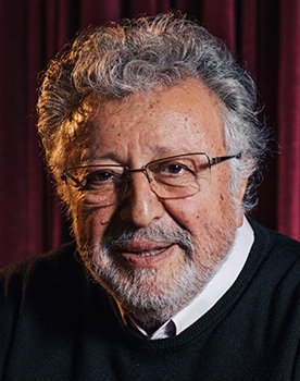 Metin Akpınar as Resul