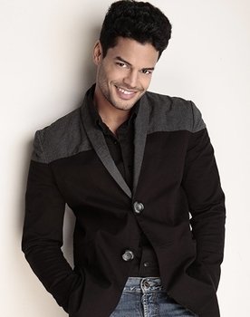 Khris Cifuentes as Watusi Herrera