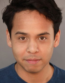 Steven Ronggur as Ben