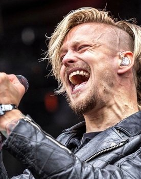 Erik Grönwall as Simon Zealotes