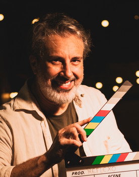Ricco Lima as Roberto