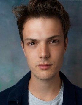 Maxim Ays