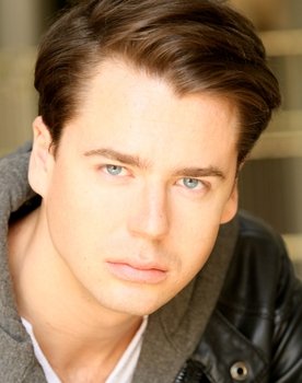 Alexander Chernyshev as Sergey