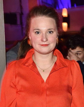 Paula Birnbaum as Silke