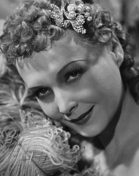 Hilde von Stolz as 