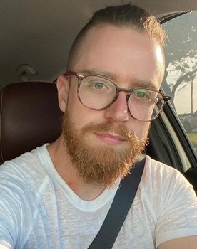 Lucas Feuerschütte as Self