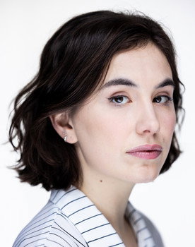 Eliza Stuyck as Carmen