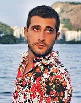 Gabriel Azevedo as Túlio