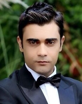 Melih Selçuk as 