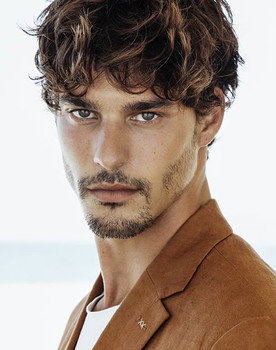 Edu Román