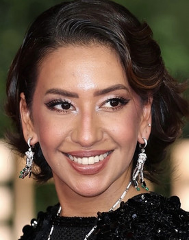 Summer Shesha as منى