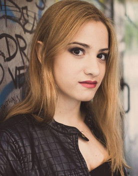 Carlotta Bazzu as Valentina