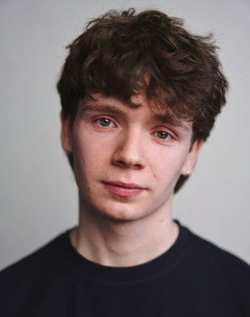 Joseph Mason-Coombs as Darren