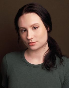 Madi Fiely as Helen