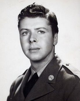 William Tracy as Sgt. Dorian 'Dodo' Doubleday