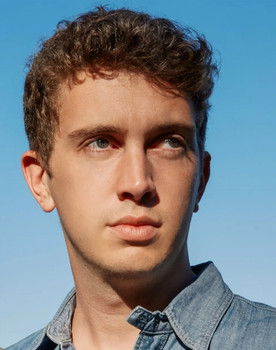 Hugo Gruzman as Self