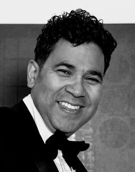 Jerry Sosa as Doctor Medina