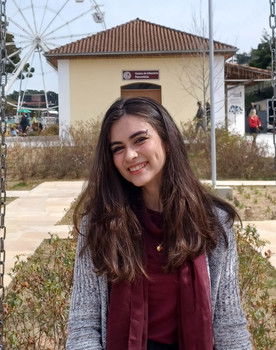 Bianca Gargel as All Star Vemelho