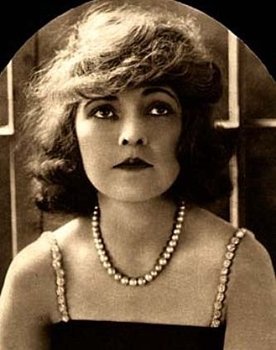Fannie Ward as Katherine ''Kitty'' Silverton