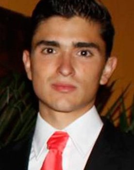 Juan de Dios Martín as Damián Bravo