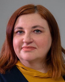 Ella Zvereva as Visitor