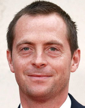 Stephen Campbell Moore as Leo Hanratty