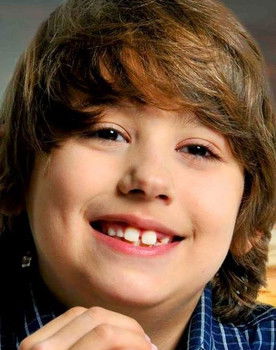 Pedro Motta Popoff as Pedro criança