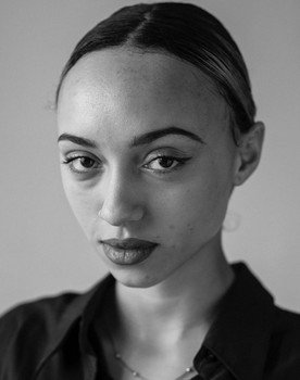 Nokokure Dahl as Thi