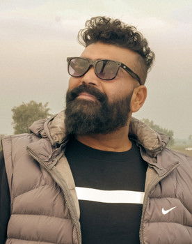 Sunny Bhatti as Vishwa