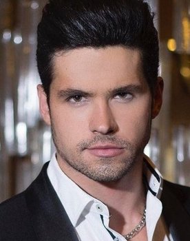 Eleazar Gómez
